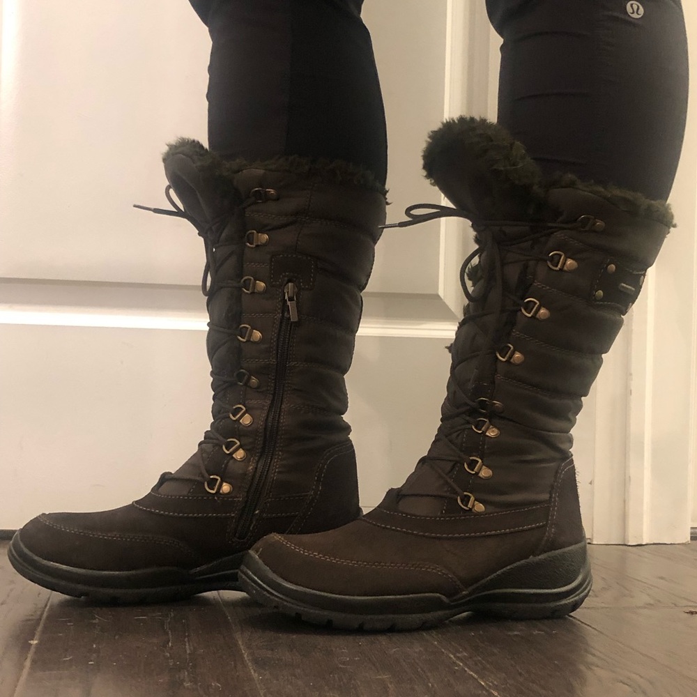 Geox women’s size 39 brown winter boots.